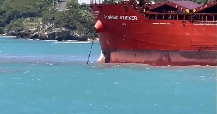 Proceso do Barco choca con muelle de carga del Puerto Taíno Bay