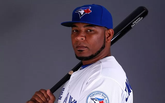 El dominicano Encarnación extiende contrato con Blue Jays en EU