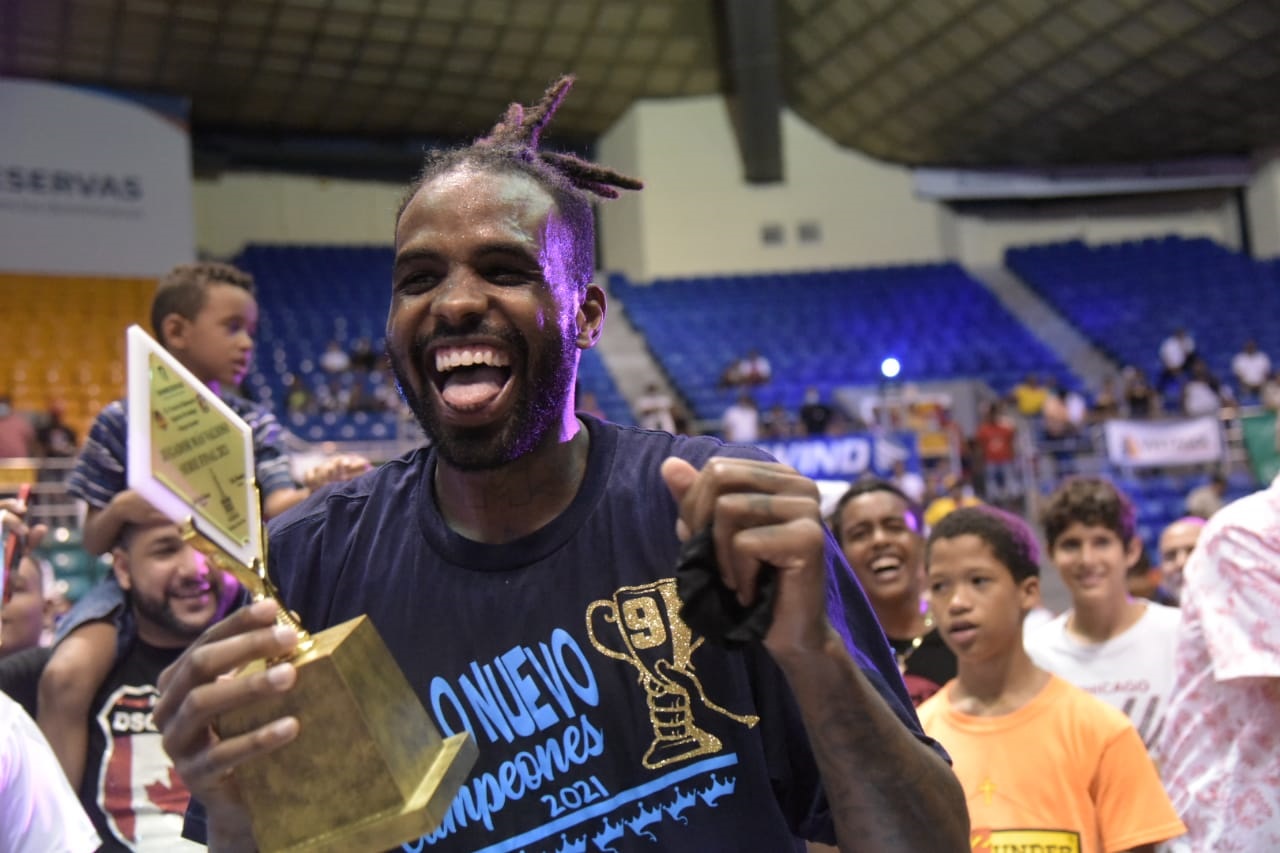  :: El club Pueblo Nuevo se proclama campeón del Torneo de  Baloncesto Superior de Santiago