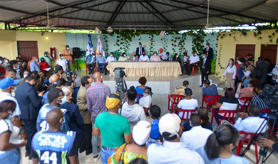 Do Obras Públicas Inicia Remodelación De 52 Barrios De