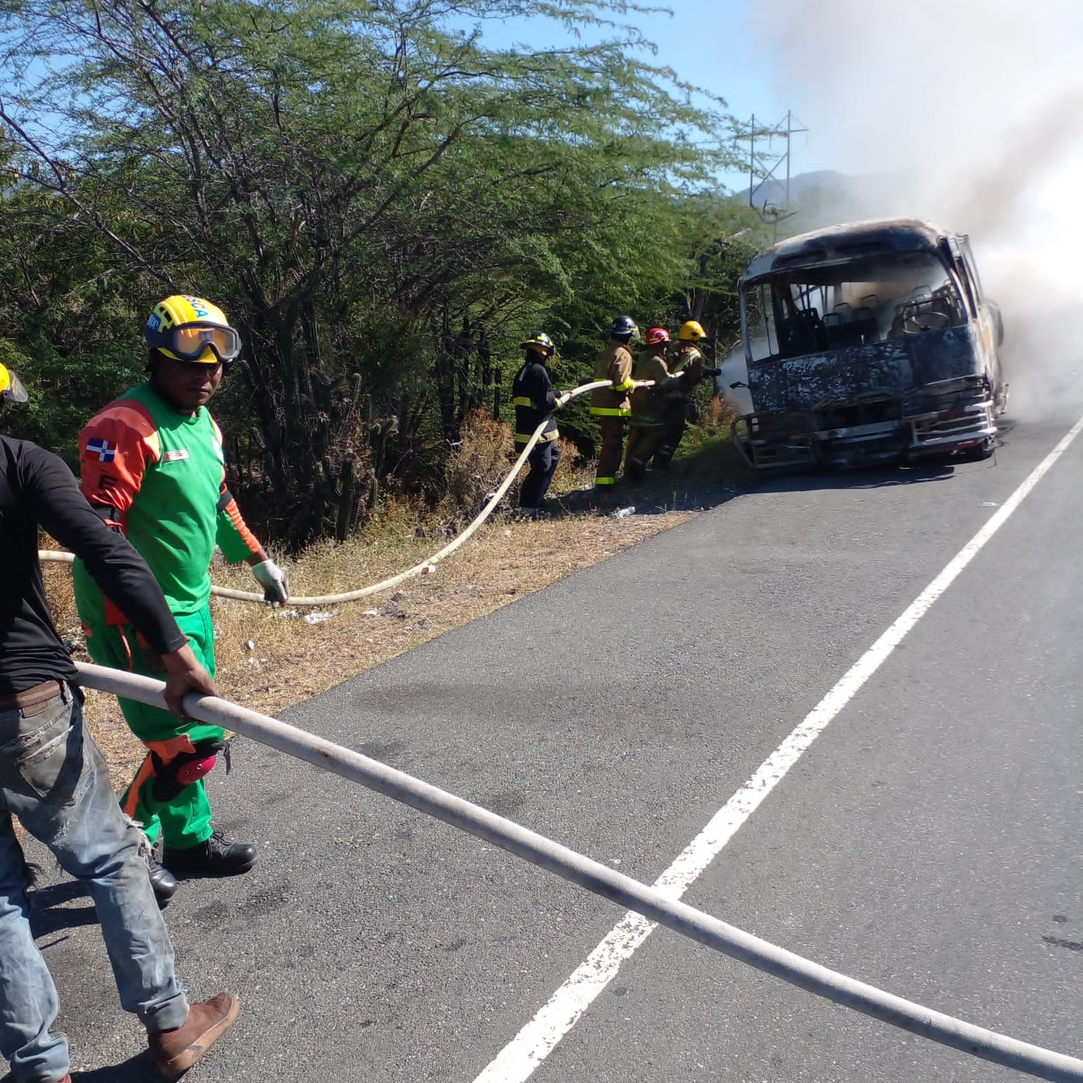 Do Choque Entre Autobús Y Camión En Carretera Sánchez Dejó Dos Muertos Y Varios 8392