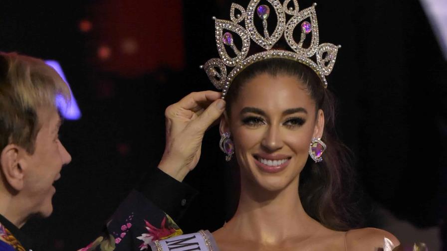 Entelevision La Nueva Miss Universo Rd No Habla Dominicano
