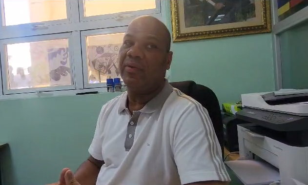 Super7FM Continúan conflictos entre estudiantes; en escuela Profesor