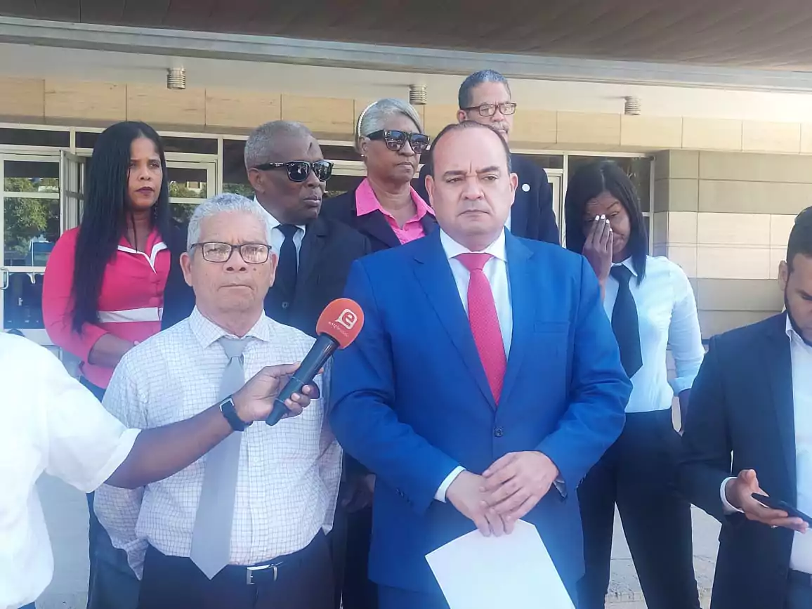 <strong>Colegio de Abogados denuncia aprestos para manipular proceso de designación de jueces del Tribunal Constitucional.</strong>