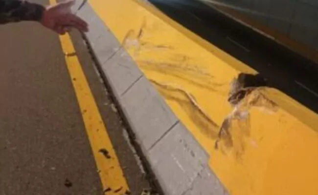 Obras Públicas cierra paso a desnivel de la 27 con Tiradentes tras carro impactar muro