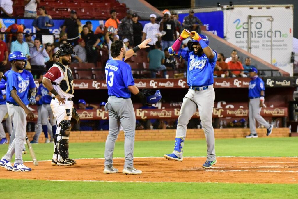 Los Leones se acercan a las semifinales del béisbol invernal - El Nuevo Día