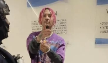 Hace honor a su apodo; PN apresa en Los Mina al artista urbano “Kiko El Crazy” por alteración del orden público