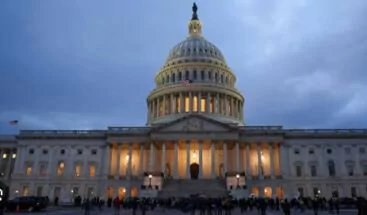 Senadores republicanos y demócratas alcanzan acuerdo para reabrir gobierno federal