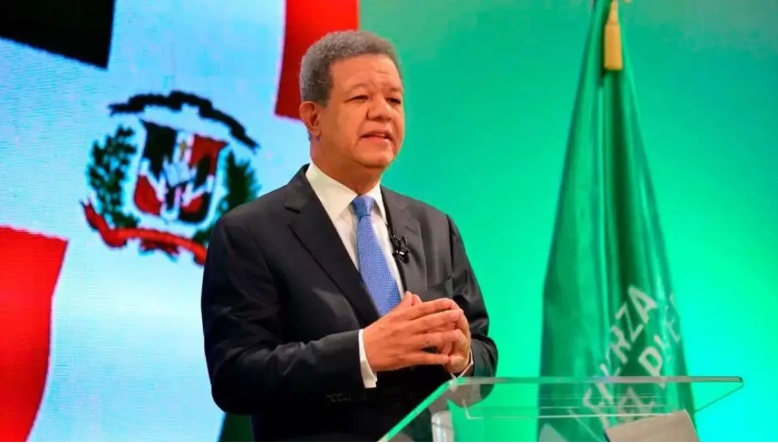 Leonel Fernández llama a construir el futuro de RD con liderazgo, cultura y participación juvenil